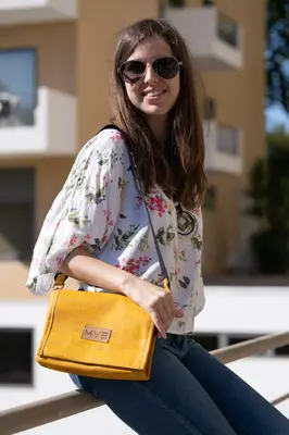 Night Vegan Crossbody Bag yellow cork | Choose Strap Style: Cork Strap