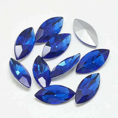 Pointed Back Glass Rhinestone Cabochons