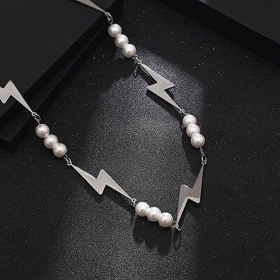 Lightning Pearl Bib Necklace