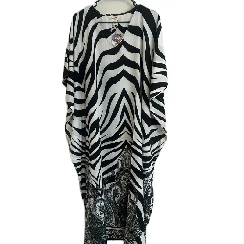 Plus Size Kaftan Dress for Ladies - Casual Women's Wear, Black & White Design, Long Sleeves, Versatile for Home, Beach Vacati...