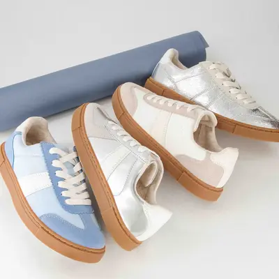 Cushionaire Women's Balance Lace Up Sneaker