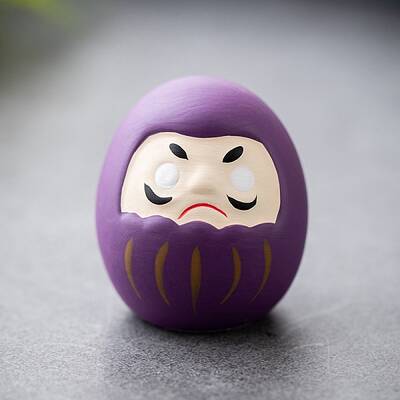 Porcelain Daruma Display Decoration
