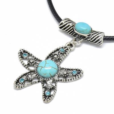 Alloy Rhinestone Pendant Necklaces