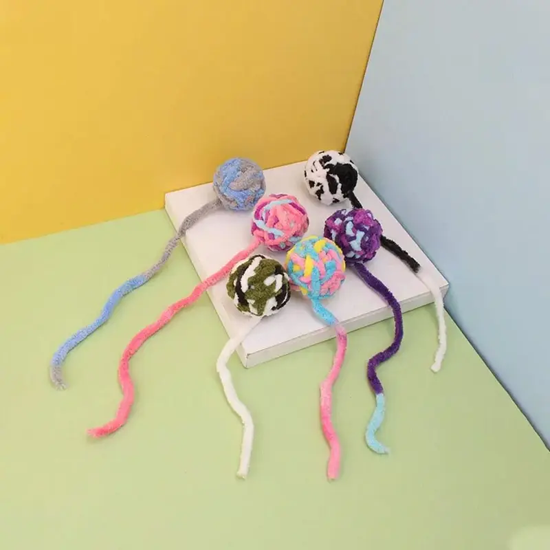 Random Color Cat Toy Ball, 2 Counts/6 Counts Handmade Crochet Balls with Bell for Cats, Interactive Cat Teaser Toy, Pet Enter...