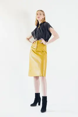 Glossy Vegan Leather Pencil Skirt | Size: XS | Color: Mustard