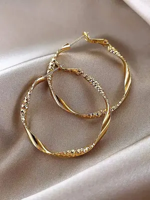Minimalist Temperament Twist Design Rhinestone Decorated Hoop Earrings, 1 Pair Fashion Exquisite Silky Texture Design Hoop Ea...