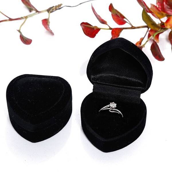 Valentine's Day Velvet Ring Storage Boxes