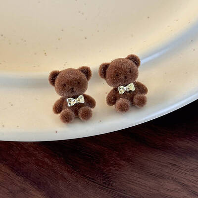 British Style Cartoon Bow Plush Bear Stud Earrings