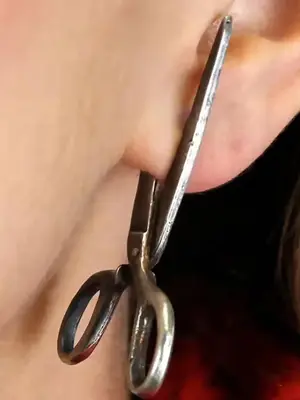 1 Pair Women's Punk Style Plain Color Stud Earrings with Scissors Design, Casual Trendy Stud Earrings, Fashionable Jewelry