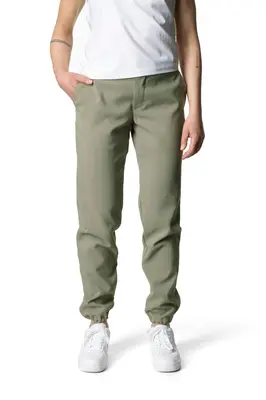 W's Aerial Pants | Color: In Between Green | Size: L