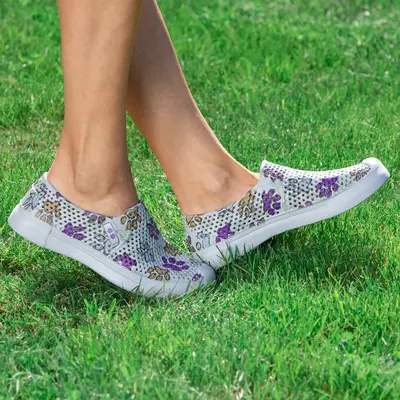 Paw Print Lightweight Slip-On Shoes - Circled Paws - 6