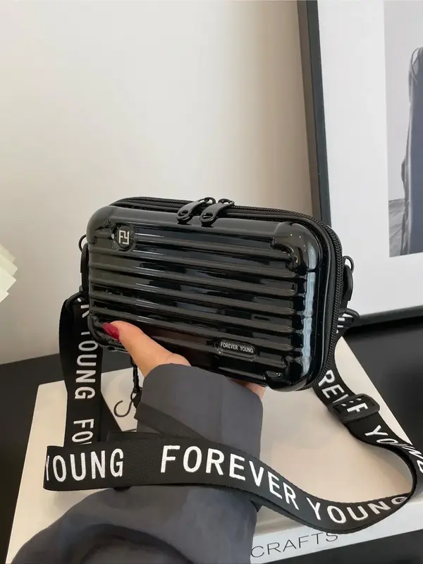 1 Piece Fashionable Letter Pattern Strap PVC Crossbody Bag, Casual Solid Color Travel Storage Bag For Women, Waterproof Porta...