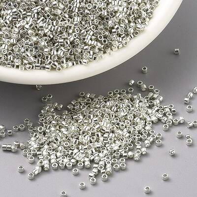 MIYUKI Delica Beads