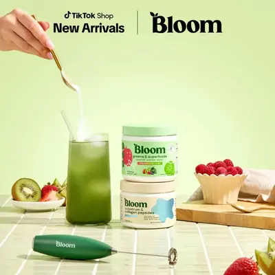 Bloom Nutrition Greens & Superfoods Powder (30 Servings) + Colostrum & Collagen Peptides Powder (25 Servings)