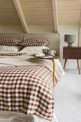 Linen duvet cover in Mocha Gingham | Size: UK King