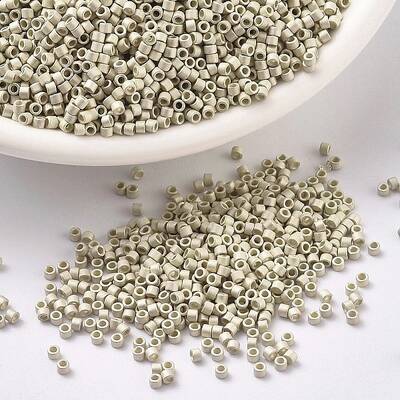 MIYUKI Delica Beads