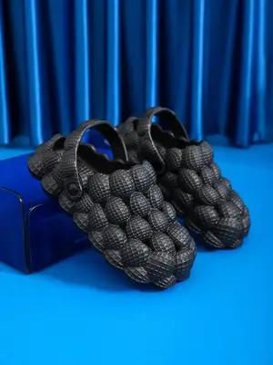 Women's Summer 2024 Solid Thick Sole Non-slip Bubble Clogs, Comfortable Home Platform Slippers, Hollow out Peanut Design Clo...