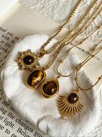 Vintage Style Artificial Gemstone Decor Pendant Necklace, Fan Shaped Sun Design Necklace, Fashion Jewelry Accessories for Wom...