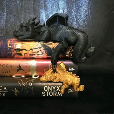 Sleeping Bookshelf Dragon - Adorable Shelf Decoration - 3D Printed Design for Books and More animal figurine Lightweight - ho...