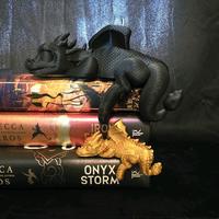 Sleeping Bookshelf Dragon - Adorable Shelf Decoration - 3D Printed Design for Books and More animal figurine Lightweight - ho...