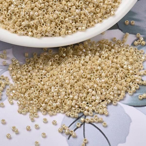 MIYUKI Delica Beads