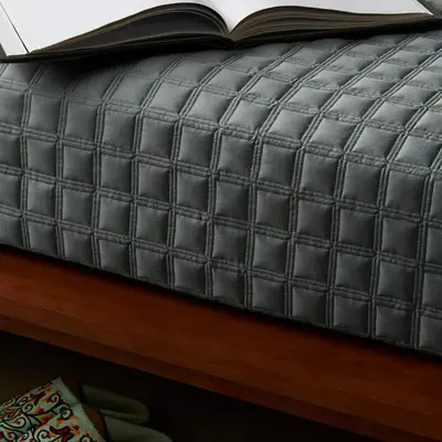 Coverlet Set | Size: Twin/Twin XL | Color: Beige | Touch: Sateen