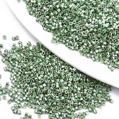 11/0 Grade A Glass Seed Beads