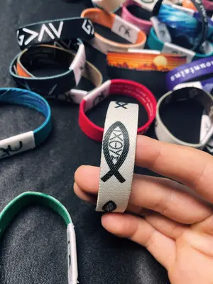 【EWOPT】Daily Zenrise Bible Verse Bracelet - God Is Greater-(1PACK)