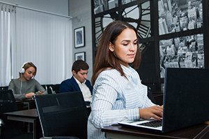 Creating a Successful Online Course: From Idea to Marketing