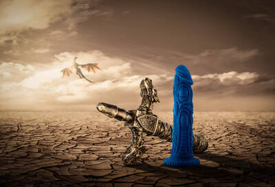 The Realm - Draken - Lock on Dildo - Blue