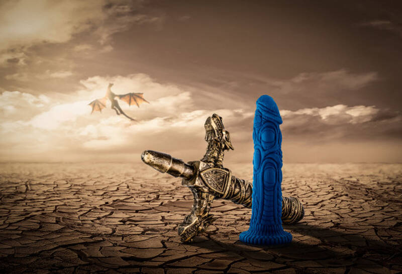 The Realm - Draken - Lock on Dildo - Blue