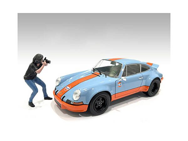 Photographers Figure #4 for 1/18 Scale Models by American Diorama