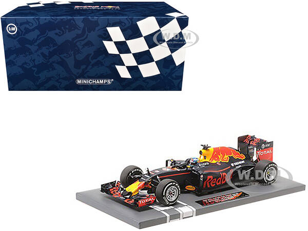 Red Bull Racing RB12 3 Daniel Ricciardo \