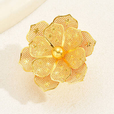 Luxurious Iron Flower Open Cuff Ring for Women's Party Dressing