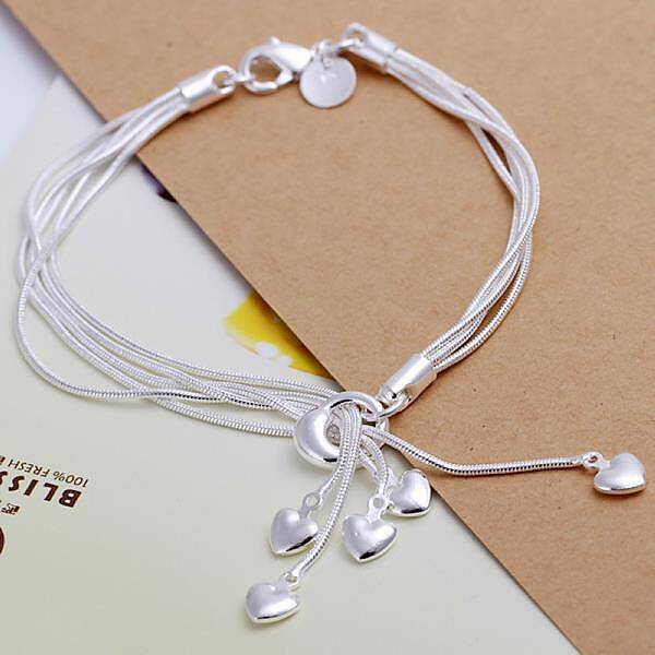 Latest Design Brass Heart Charm Bracelets For Women