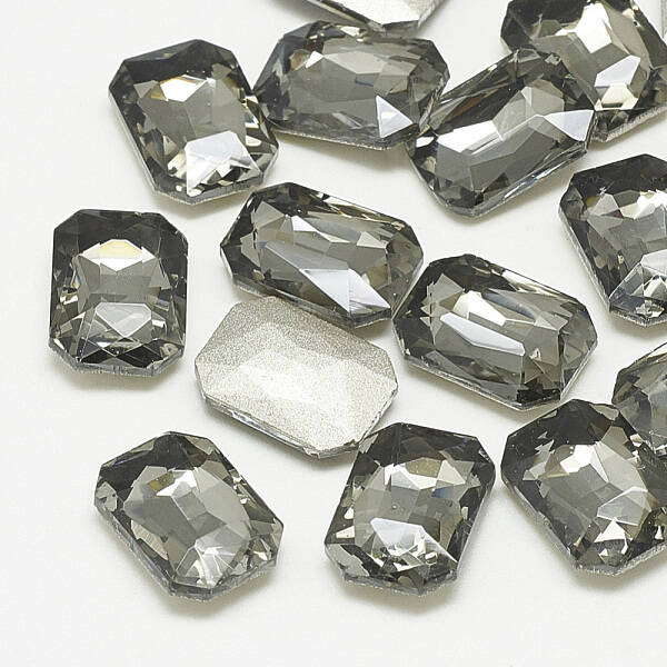Pointed Back Glass Rhinestone Cabochons