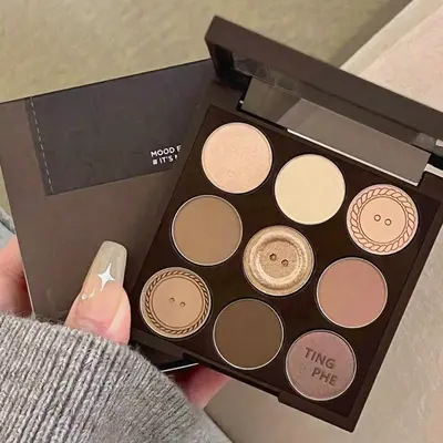 9 Color Long-Wearing Matte Eyeshadow Palette, Earth Tone Eye Shadow Makeup Palette, High Pigmented Blendable Eyeshadow Powder...
