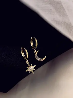 Star & Moon Design Dangle Earrings, Rhinestone Decor Drop Earrings for Women, Fashion Jewelry for Party, Daily Clothing Decor...
