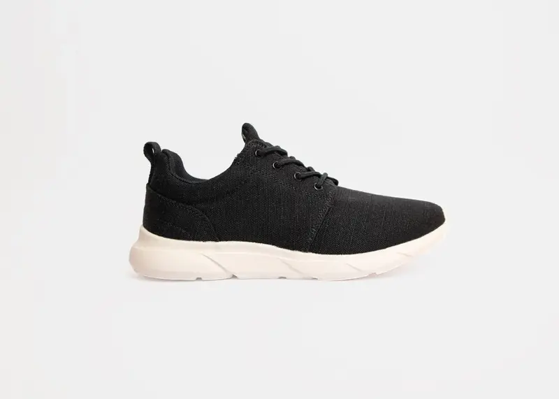 Explorer V2 for Women Black and White | Size: US W 10 | EU 41-42