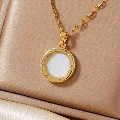 Fashionable Brass Clear Cubiz Zirconia Flat Round Pendant Necklaces Women's Versatile Accessory