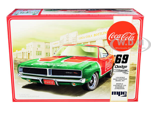 Skill 3 Snap Model Kit 1969 Dodge Charger RT \