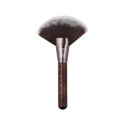 Baims organic cosmetics All-over fan brush
