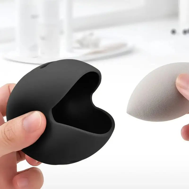 Makeup Egg Silicone Storage Bag, 1 Count Breathable Draining and Dustproof Beauty Egg Storage Container, Mini Storage Organiz...